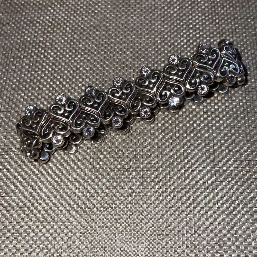 Heart Stretch Bracelet - Picture 7 of 10
